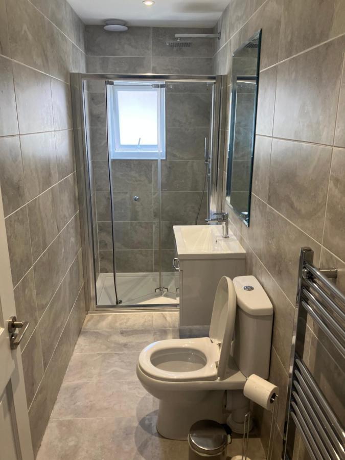 Stylish 1 Bed Flat With Private Terrace In Wimbledon - 3 The Queens London Exterior foto
